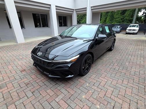 Abyss Black Pearl 2026 Hyundai ELANTRA SEL Sport