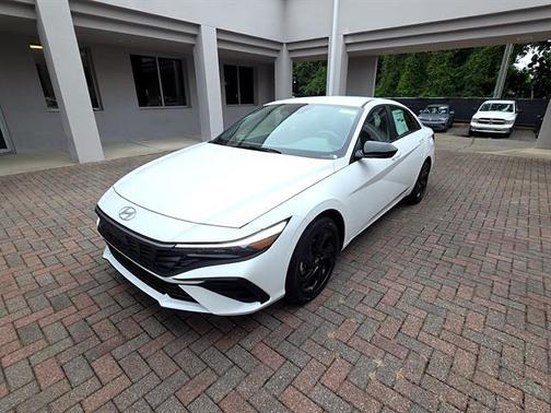 Serenity White Pearl 2026 Hyundai ELANTRA SEL Sport