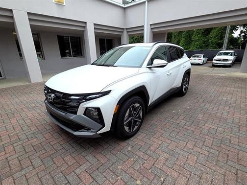 Serenity White Pearl 2026 Hyundai TUCSON SEL Premium