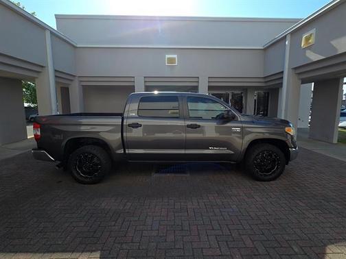 Magnetic Gray Metallic 2016 Toyota Tundra SR5