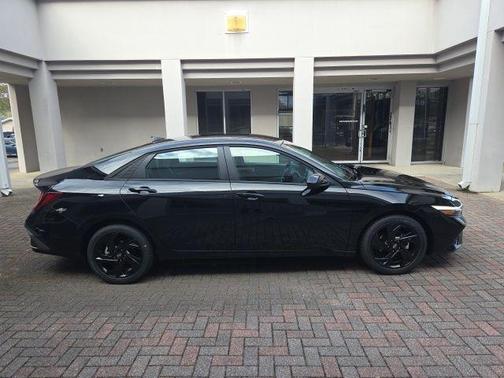 Abyss Black Pearl 2026 Hyundai ELANTRA SEL Sport