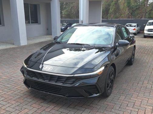 Abyss Black Pearl 2026 Hyundai ELANTRA SEL Sport