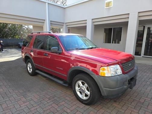 2004 Ford Explorer XLS