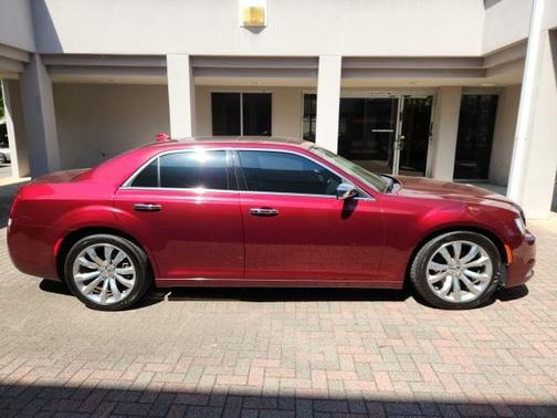 2019 Chrysler 300 Limited