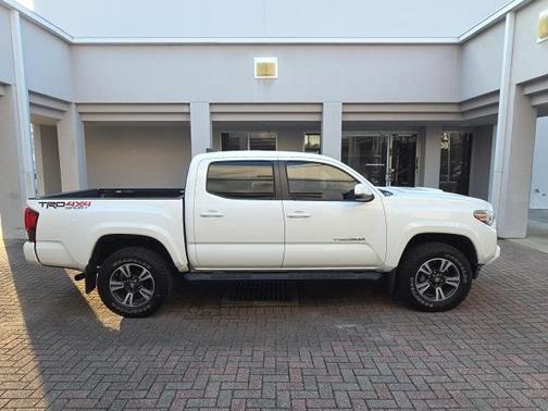 2018 Toyota Tacoma TRD Sport