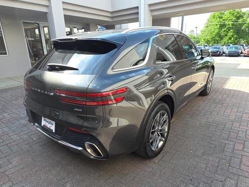 2023 Genesis GV70 2.5T