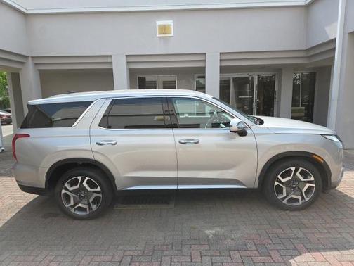 2025 Hyundai PALISADE SEL Premium