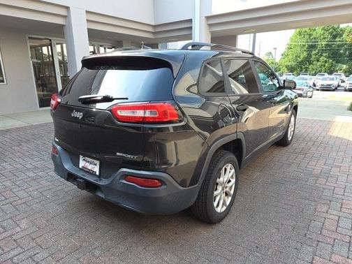 2016 Jeep Cherokee Sport