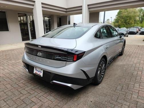 2025 Hyundai SONATA Hybrid SEL