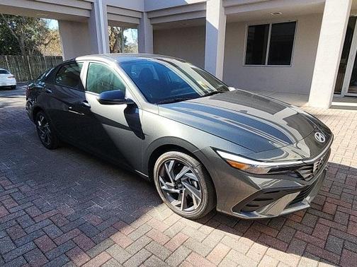 2025 Hyundai ELANTRA HEV SEL Sport