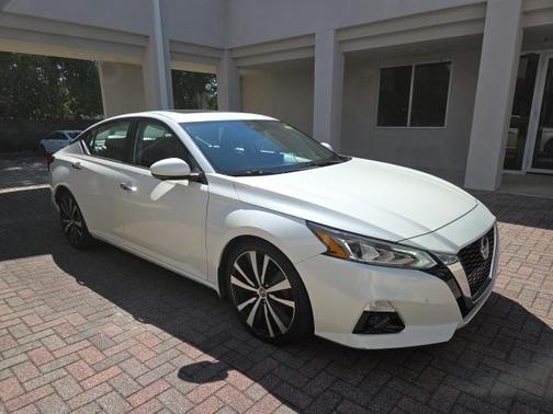 2020 Nissan Altima 2.0 Platinum