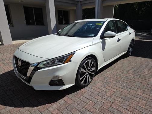 2020 Nissan Altima 2.0 Platinum