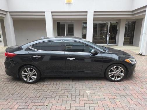 2017 Hyundai ELANTRA Limited