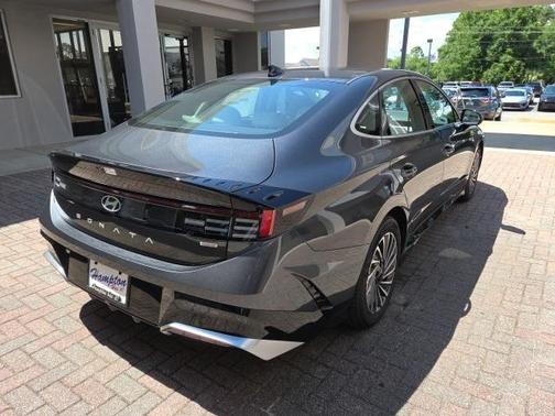 2025 Hyundai SONATA Hybrid SEL