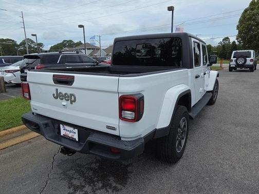 2022 Jeep Gladiator Overland