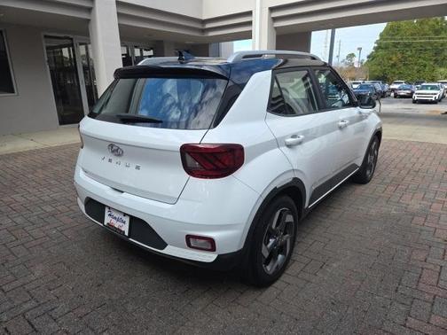 2022 Hyundai VENUE Limited