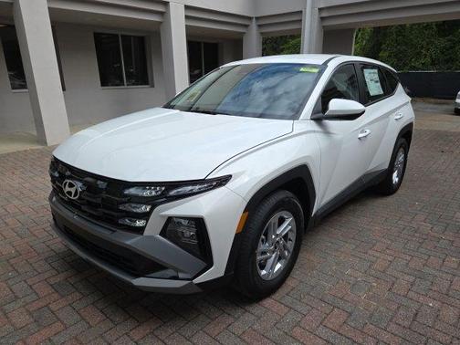 Serenity White Pearl 2026 Hyundai TUCSON SE