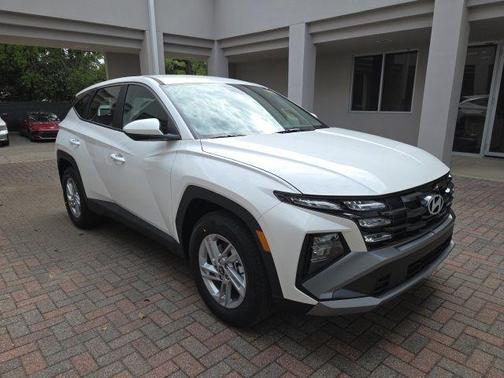 Serenity White Pearl 2026 Hyundai TUCSON SE