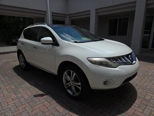 2010 Nissan Murano LE