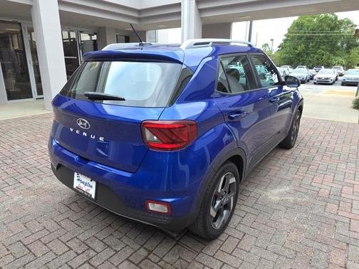 2024 Hyundai VENUE SEL