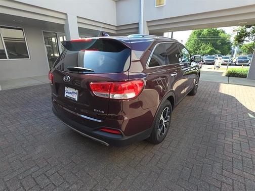 Sangria Red 2017 Kia Sorento EX