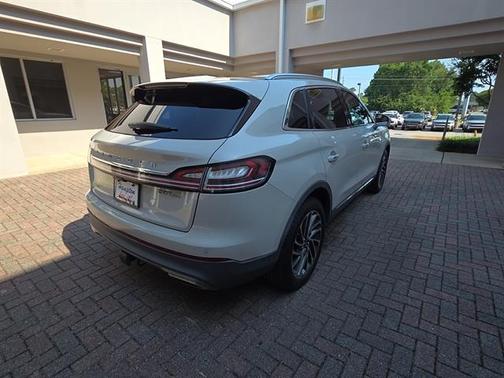 Mocha 2019 Lincoln Nautilus Reserve