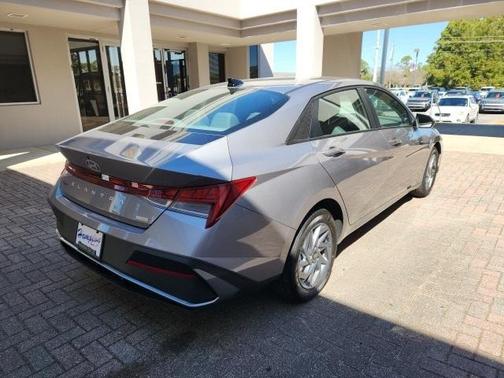 2025 Hyundai ELANTRA HEV Blue