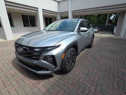 Shimmering Silver Metallic 2026 Hyundai TUCSON SEL