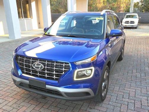 2022 Hyundai VENUE Limited