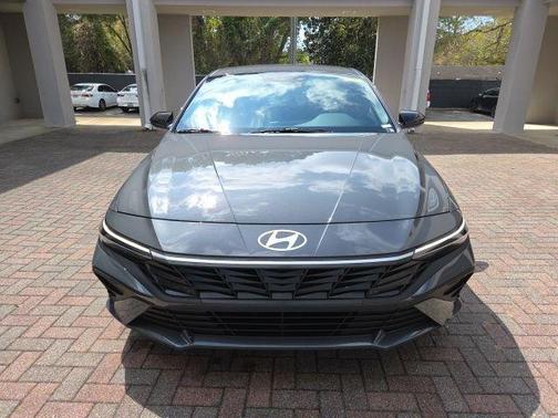Gray Pearl 2026 Hyundai ELANTRA SEL Sport