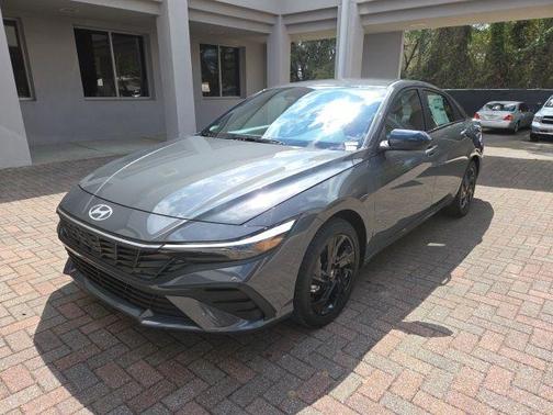 Gray Pearl 2026 Hyundai ELANTRA SEL Sport