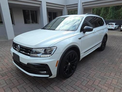 2021 Volkswagen Tiguan 2.0T SE R-Line Black