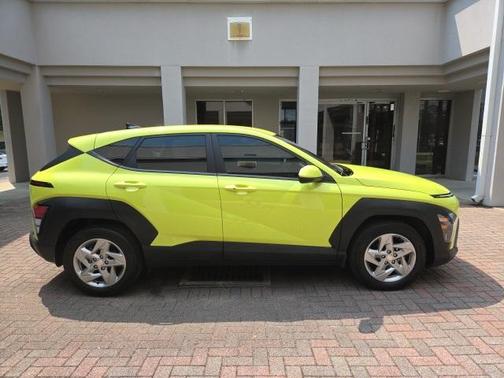 2024 Hyundai KONA SE