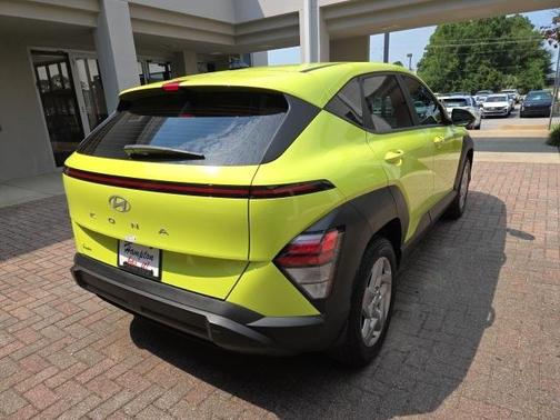 2024 Hyundai KONA SE