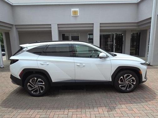 2025 Hyundai TUCSON Hybrid Limited