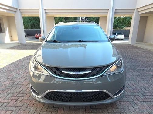 2020 Chrysler Pacifica Touring-L Plus