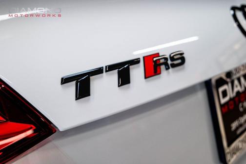 Glacier White Metallic 2019 Audi TT RS 2.5T