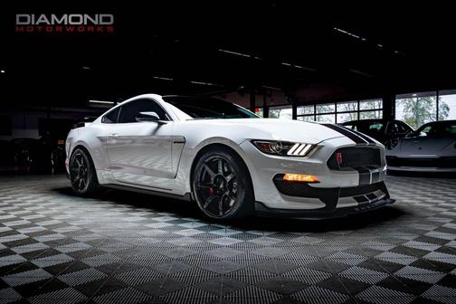 2019 Ford Shelby GT350R Base