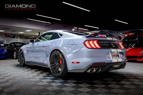 2022 Ford Shelby GT500 Base