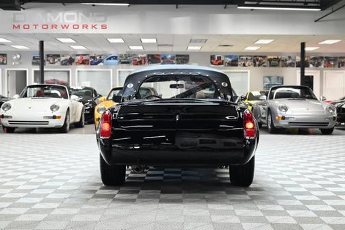 Photo 4 of 99 of 1970 MG MGB