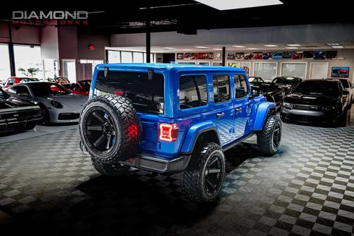2024 Jeep Wrangler Sahara 4X4
