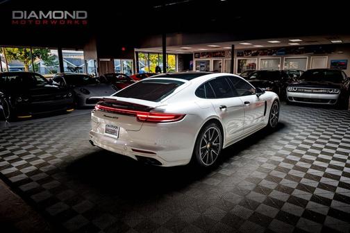 2019 Porsche Panamera GTS