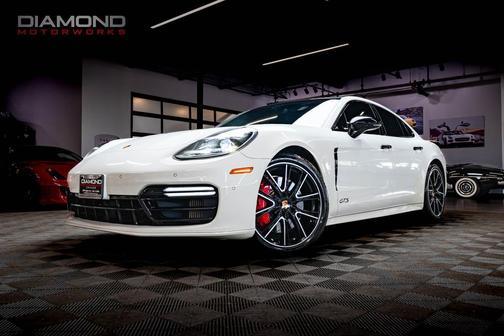 2019 Porsche Panamera GTS