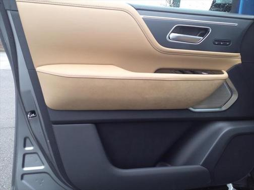 2025 INFINITI QX80 SENSORY AWD