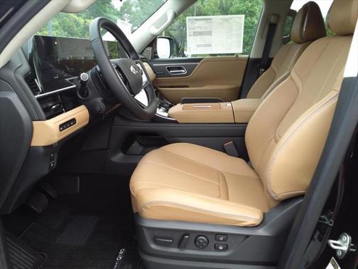 2025 INFINITI QX80 SENSORY AWD
