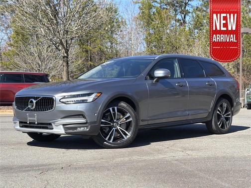 2018 Volvo V90 Cross Country T5