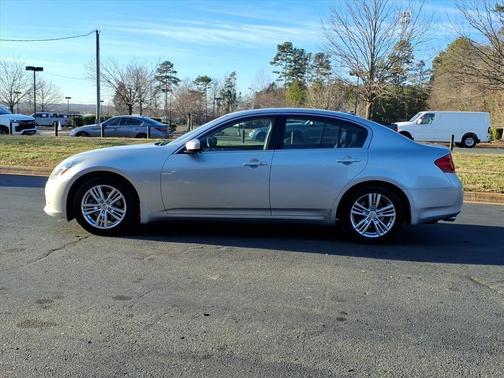 2011 INFINITI G37 Journey