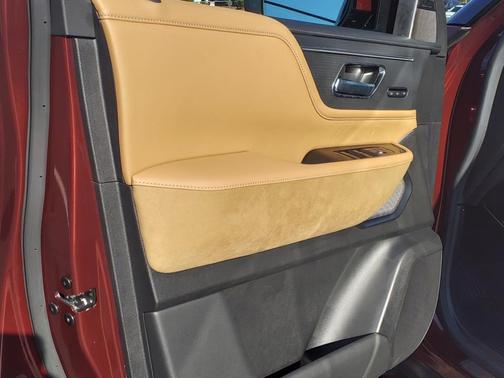 2025 INFINITI QX80 SENSORY AWD