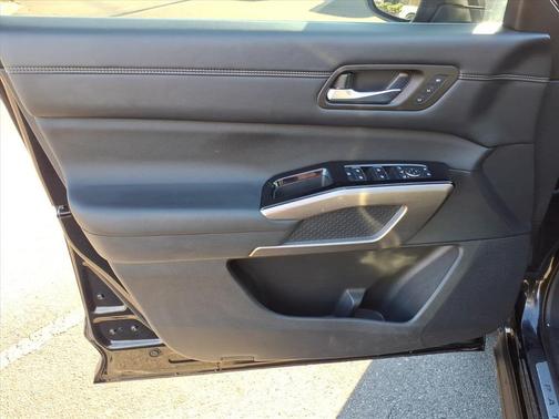 2023 Nissan Pathfinder Platinum 4WD