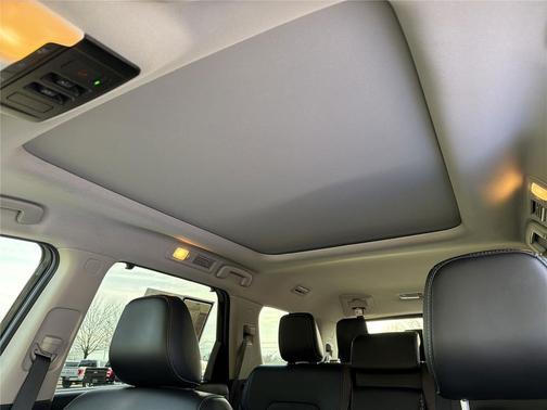 2023 Nissan Pathfinder Platinum 4WD